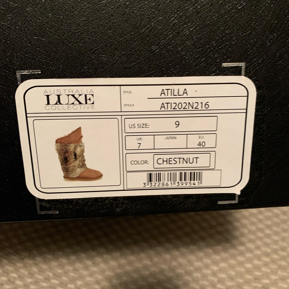 Hi and beautiful boots real for only tried on